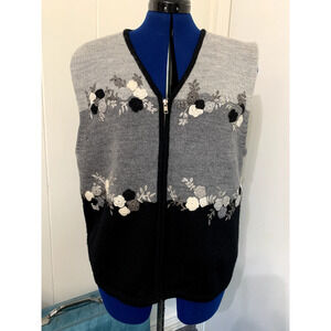 Susan Bristol Vest 100% Wool Embroidered Floral Black Grey XL Chunky Knit Artsy